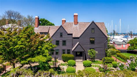 Mansion Tour Package - The House of the Seven Gables
