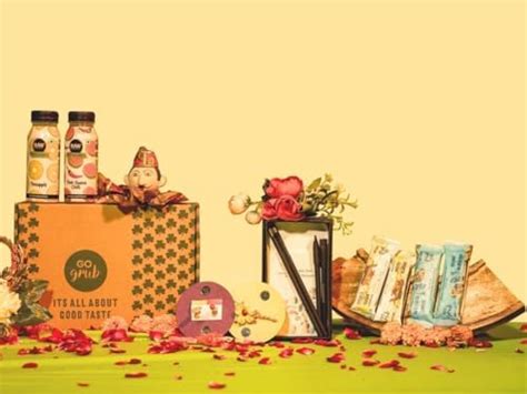 Go Grub Handmade Rakhi Gift Hamper Box(14 item)—With RAW Pressery ...