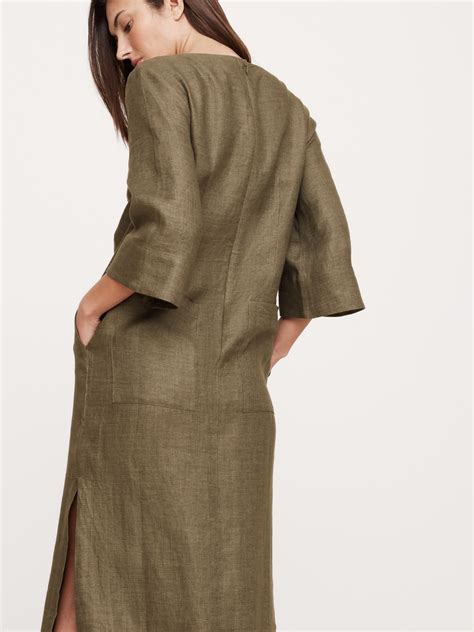 Linen Scoop-Neck Maxi Dress | Banana Republic