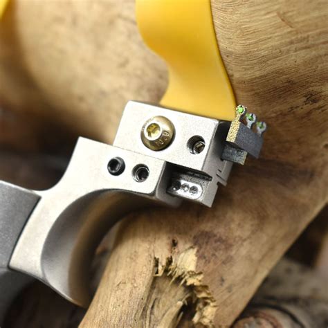 Stainless Steel Piston Slingshot with Optical Fiber Sighting – INDIAN ...