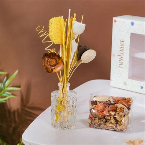 Vanilla Bouquet Reed Diffuser And Potpourri Gift Set Of 3 Online ...