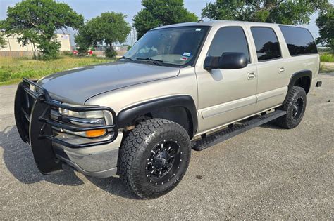 2005 Chevrolet Suburban 2500 LS 4x4 VIN: 3GNGK26G95G198516 for Sale - Cars & Bids