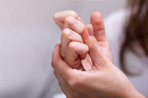 Understand why dark knuckles causes : Common Factors and Solutions ...