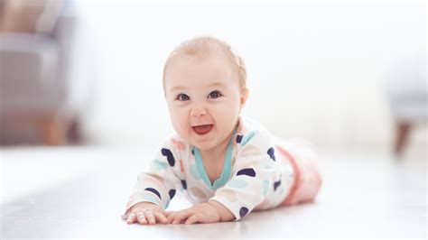 At What Age do Babies Roll Over? - Maternal Instincts