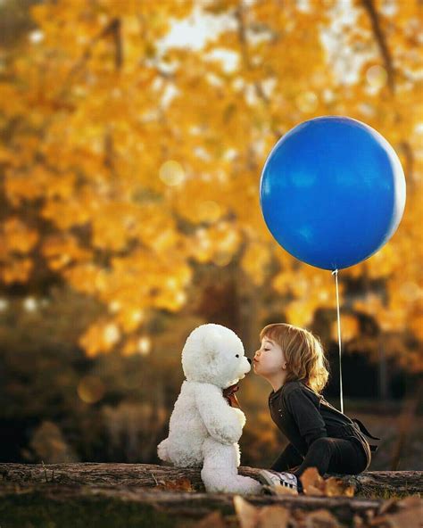 A father s touching photos of his two sons and their teddy bear – Artofit