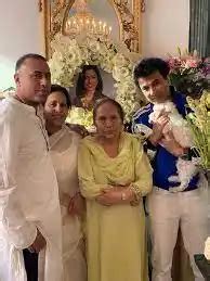 Vikas Khanna - Best Show, Age, Family, Career,Awards.