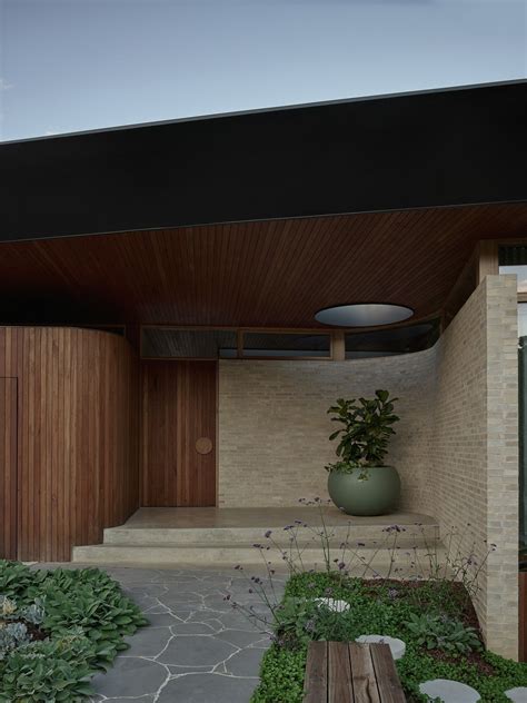 Architects Design a Home Inspired by Mid-century Architectural ...