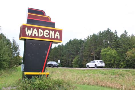 Wadena State Bank and customers donate to local food shelf - Wadena ...