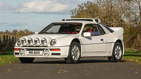 √Rare Ford RS200 ‘rally car for the road’ for sale - Drive 52