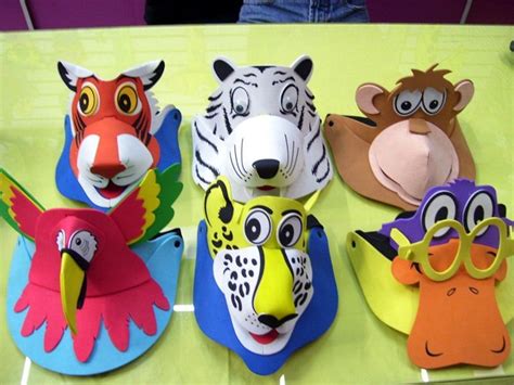 Cartoon Kids with Many Caps 的图像结果