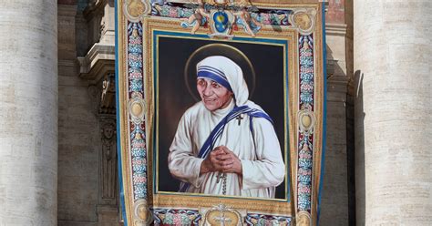 Mother Teresa declared a saint by Pope Francis