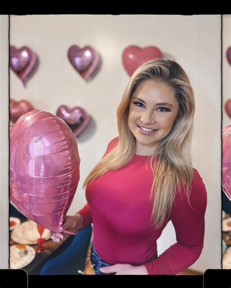 Claire Anderson Fox13 Seattle : r/hot_reporters