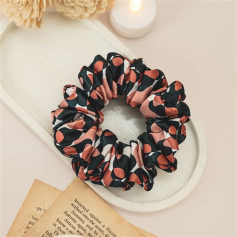 Coral Dura-Flex Scrunchie – Cutesy & Minis