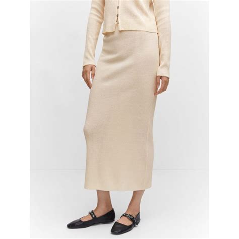 French Girl Style: What To Wear When In Paris | Travel & Leisure India