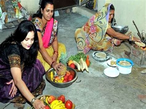 Chhath Puja Kharna Sunset Time: जानिए सूर्यास्त का समय, दिनभर के व्रत ...