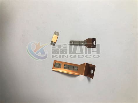 在使用铜编织带软连接需要注意的事项 - 宜兴市鑫达科新能源科技有限公司