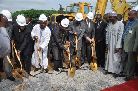 Jonathan in Calabar, Says Nigeria’s Economy is One of The Fastest ...