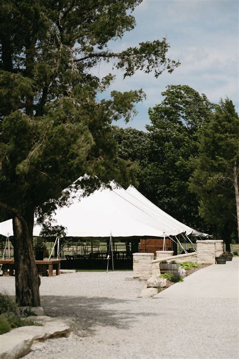 Elegant Wichita Vineyard Weddings at Prairie Hill