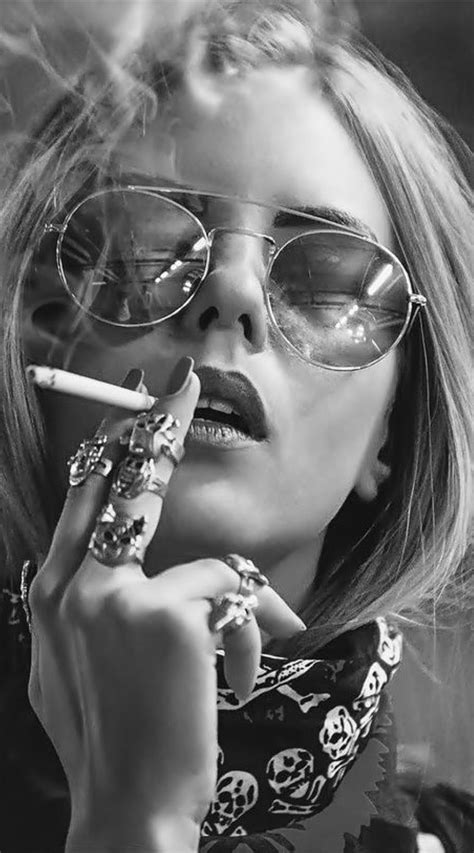 Pin by Laurie Moore on Muse photos | Black and white photo wall, Portrait photography women ...