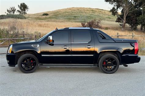 2008 Cadillac Escalade EXT Is Only a Shadow of the Luxury Truck It Used To Be - autoevolution