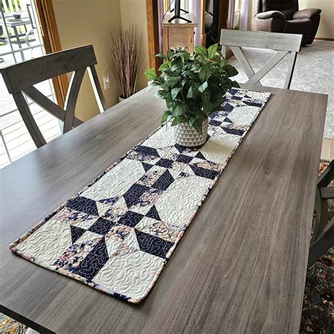 Rezultat imagine pentru Quilted Table Runners Patterns