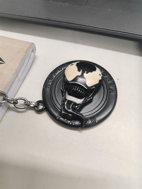 RainSound Venom Rotating/Revolving Metal Superhero Collectible Keychain ...