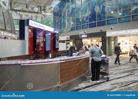 Currency Exchange Booth at Changi International Airport Singapore ...