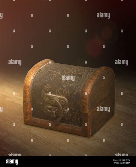 Wooden jewelry box Stock Photo - Alamy