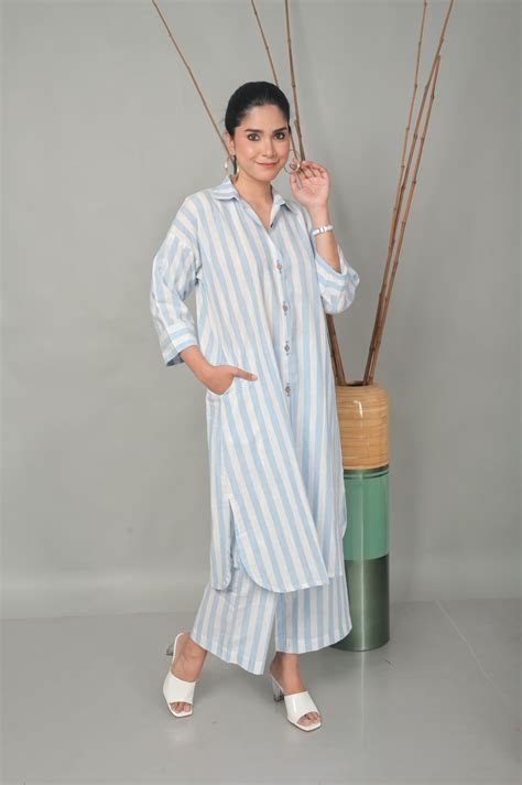 Beige stripes design for a classic, minimal look Handwoven fabric for a ...