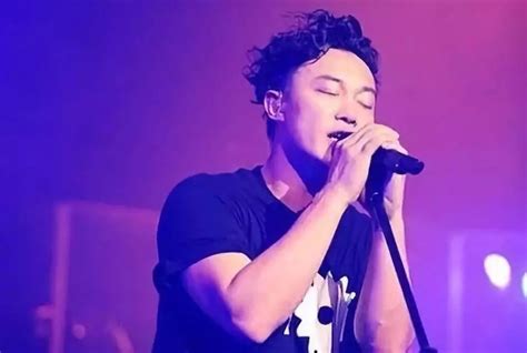 2019男歌手排行榜_韩国男歌手 申胜勋 韩国情歌皇帝(2)_中国排行网