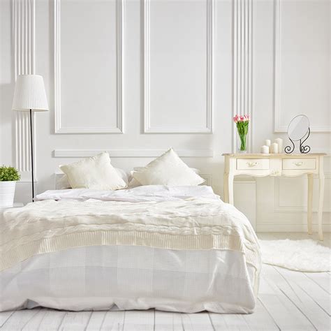6 Indian Home-Friendly White Bedroom Design Ideas | LBB