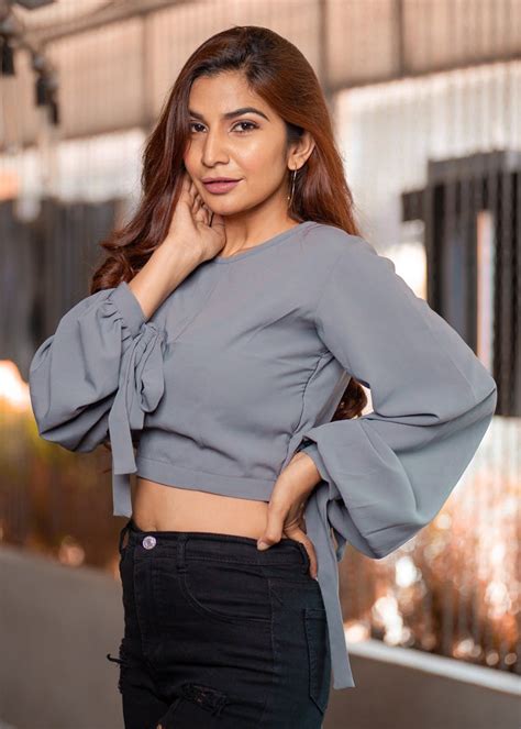 Get Knot Balloon Sleeves Back Tie-Up Top at ₹ 1024 | LBB Shop