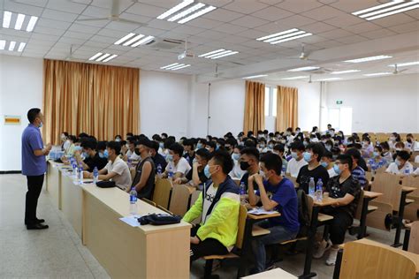 传媒与设计学院：工业设计专业开展新生入学教育-滁州职业技术学院