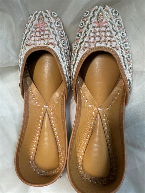 Embellished Hand crafted Mojaris - White - ARIAA CHIKANKARI