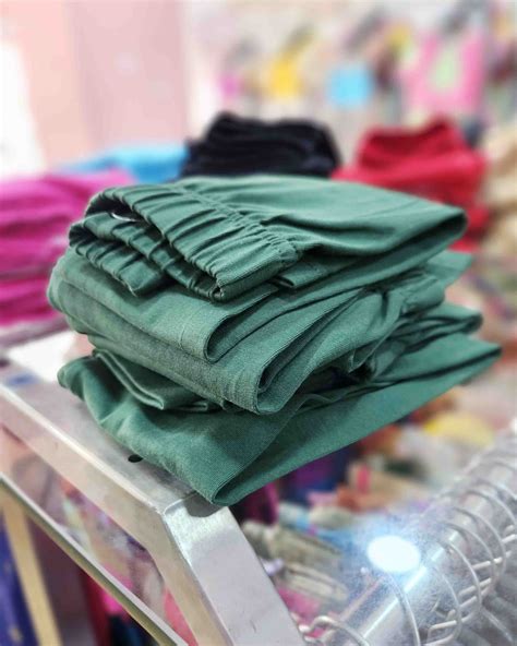 Girls Green Solid Cotton leggings LG008 – Prince N Princess