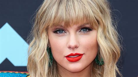 Taylor Swift breaks sales records with new album | NOW - World Today News