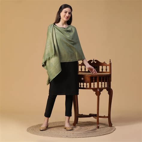 Buy Abiya Splendid Woolen Sheen Woven Design Shawl Online | Shingora