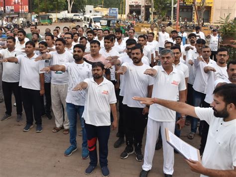 Officials including MLA-Collector ran in unity run held in Morbi