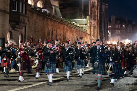 Magical Edinburgh during Hogmanay Christmas and year-end - Shoot Planet
