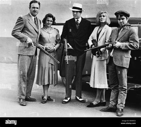 Bonnie And Clyde Film 1967 Black and White Stock Photos & Images - Alamy