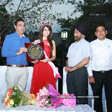 Miss India World 2015 Aditi Arya's Residential felicitation