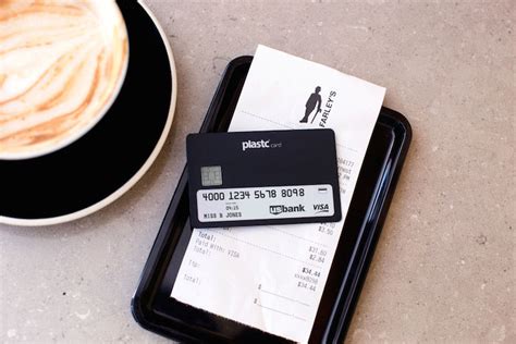 这才是创新支付的未来？plastc card 用一张卡代替钱包 | 理想生活实验室 - 为更理想的生活