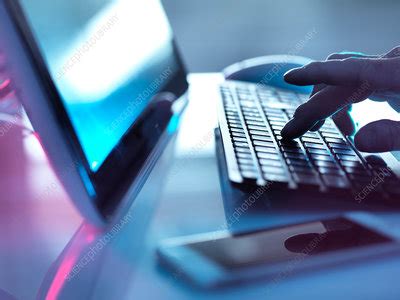 Computer Use in Please Pic 的图像结果