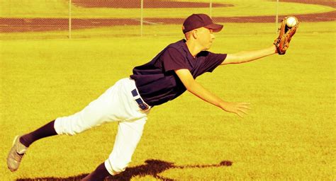 Catch Baseball 的图像结果