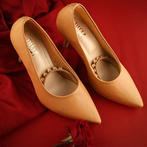 Love Notes ( Beige Pumps with changeable bands ) – Tiesta Store