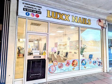 Lily Luxx Nails