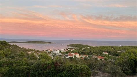 APARTMENTS FERI AND MIRELA VOJKOVIĆ (Rukavac) - Villa Reviews, Photos ...