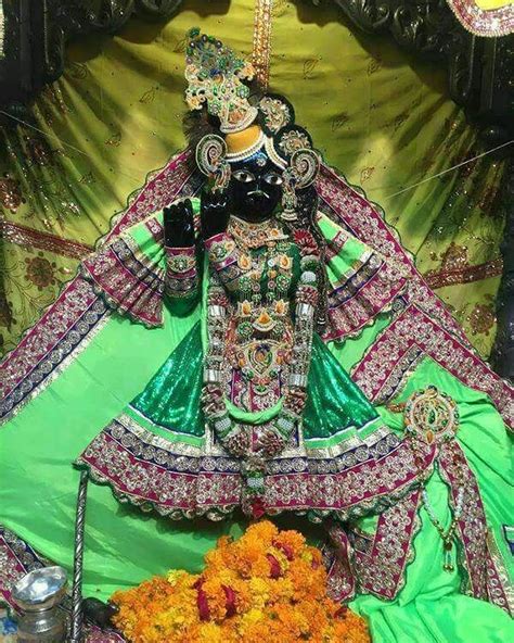 Banke Bihari mandir Vrindavan Hariyali Teej 2025: बांके बिहारी मंदिर ...