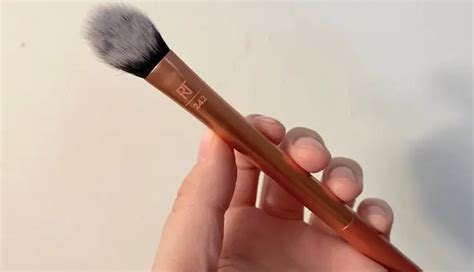 30 Essential Beauty Guidelines for Women in Their 30s - lifeberrys.com