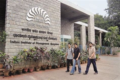 Cabinet approves bill to make IIMs autonomous